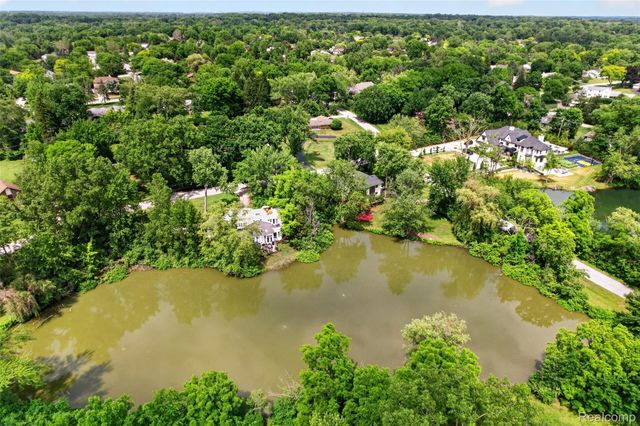 4845 Bryn Mawr Drive, Bloomfield Hills, MI 48301