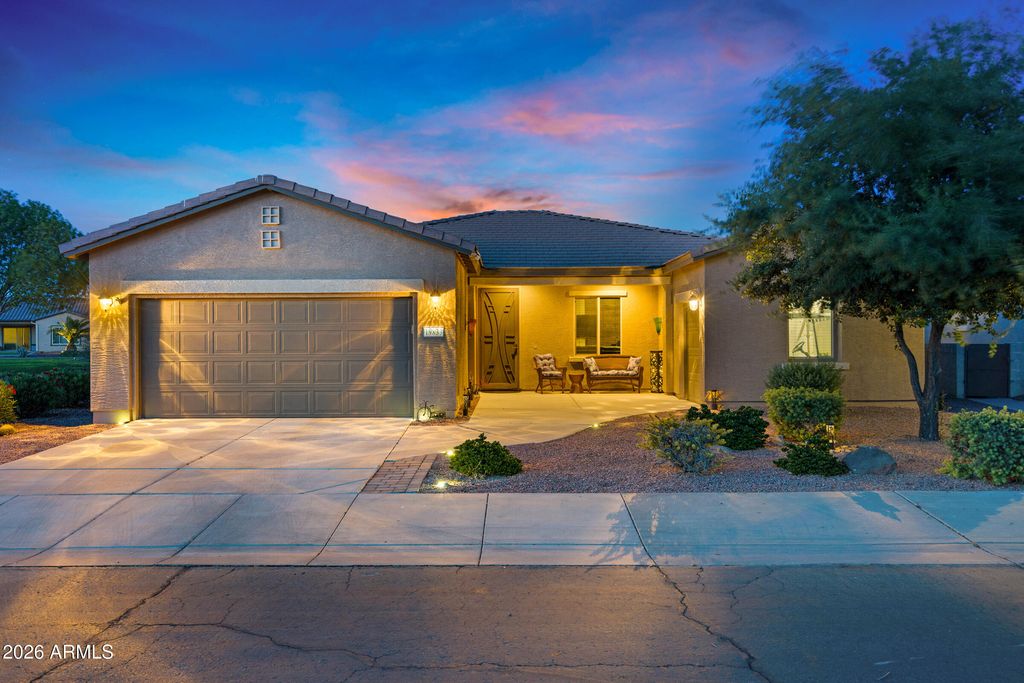 Image 1 of property listing at 19833 N MONTE Lane, Maricopa, AZ 85138