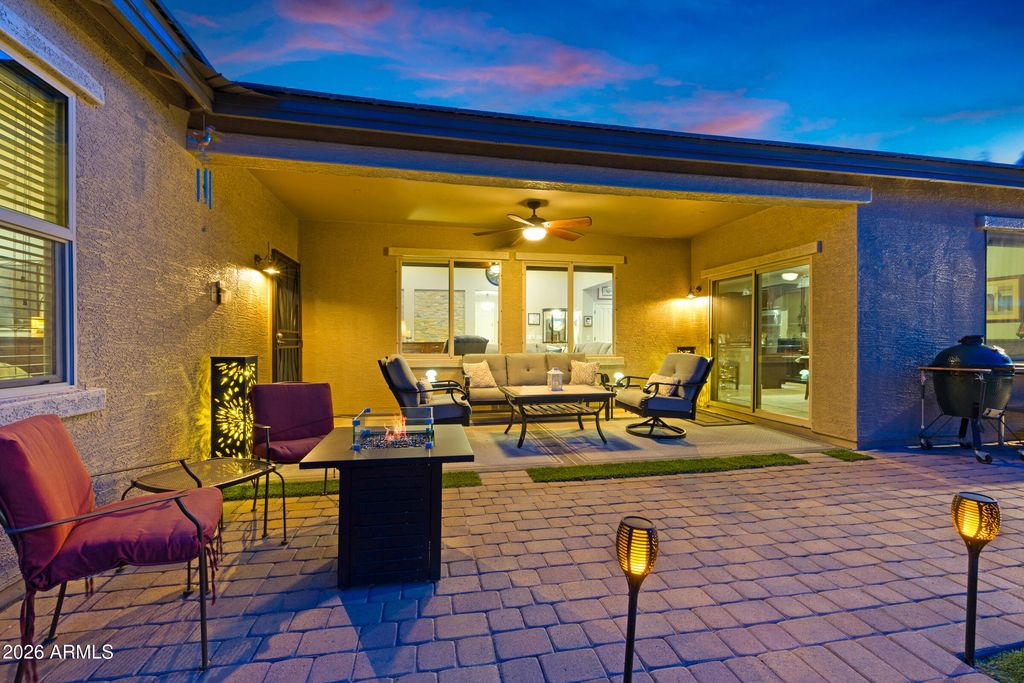 Image 25 of property listing at 19833 N MONTE Lane, Maricopa, AZ 85138