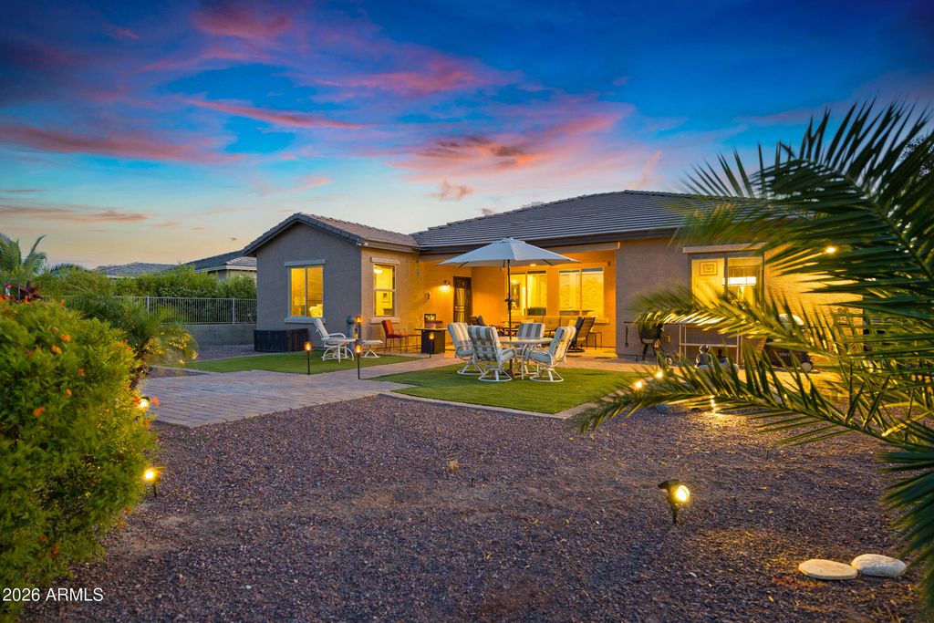 Image 27 of property listing at 19833 N MONTE Lane, Maricopa, AZ 85138