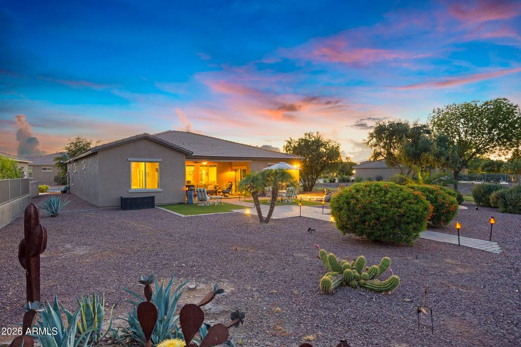 Image 29 of property listing at 19833 N MONTE Lane, Maricopa, AZ 85138