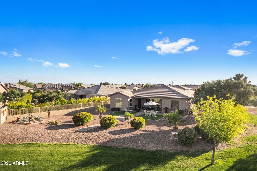 Image 32 of property listing at 19833 N MONTE Lane, Maricopa, AZ 85138