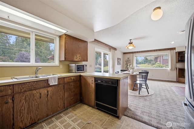 9471 Axlund Road, Lynden, WA 98264