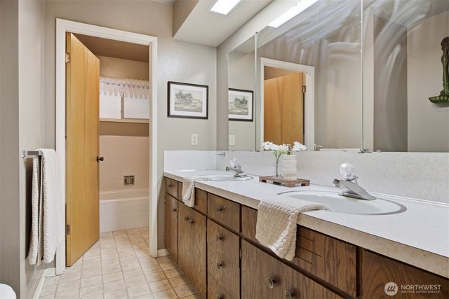 9471 Axlund Road, Lynden, WA 98264