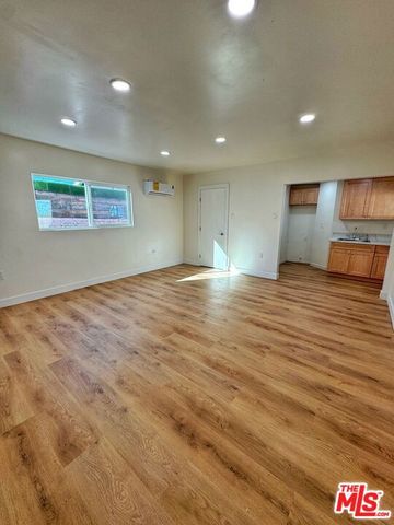 619 Elm Avenue, Inglewood, CA 90301