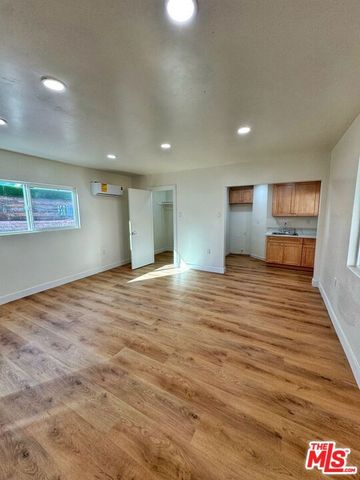 619 Elm Avenue, Inglewood, CA 90301