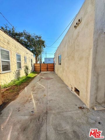 619 Elm Avenue, Inglewood, CA 90301