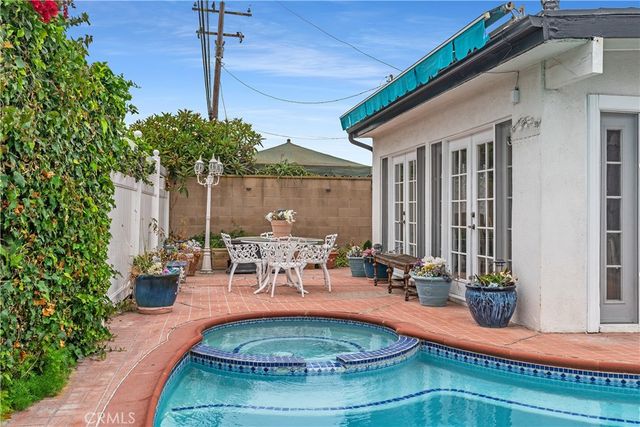 4722 Scenario, Huntington Beach, CA 92649