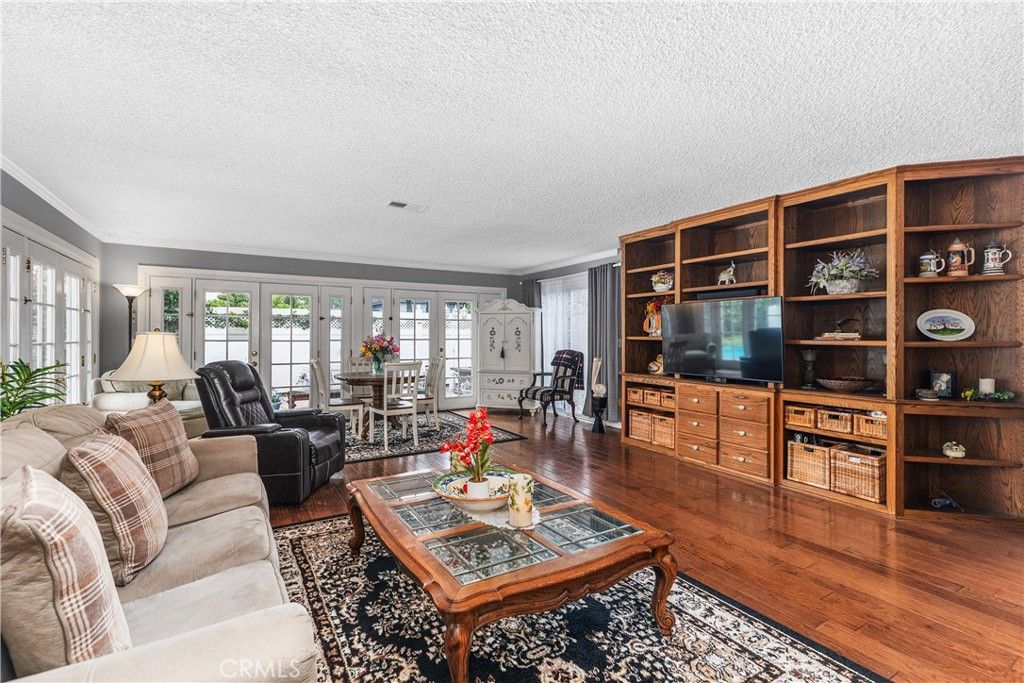 Image 15 of property listing at 4722 Scenario, Huntington Beach, CA 92649