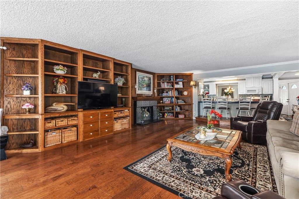 Image 19 of property listing at 4722 Scenario, Huntington Beach, CA 92649
