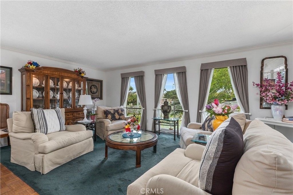 Image 6 of property listing at 4722 Scenario, Huntington Beach, CA 92649