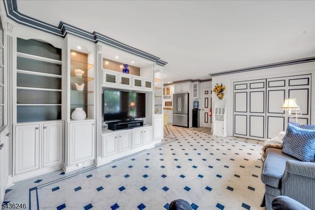 1097 Cambridge Ln, Bridgewater Twp., NJ 08807