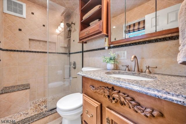 1097 Cambridge Ln, Bridgewater Twp., NJ 08807