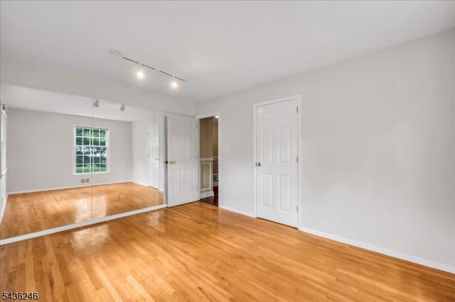 1097 Cambridge Ln, Bridgewater Twp., NJ 08807