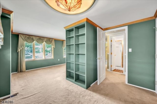 1097 Cambridge Ln, Bridgewater Twp., NJ 08807