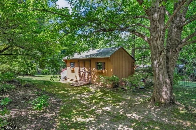 1097 Cambridge Ln, Bridgewater Twp., NJ 08807