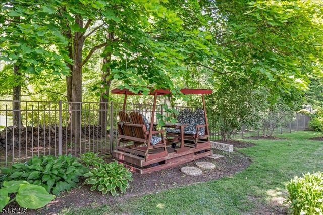 1097 Cambridge Ln, Bridgewater Twp., NJ 08807