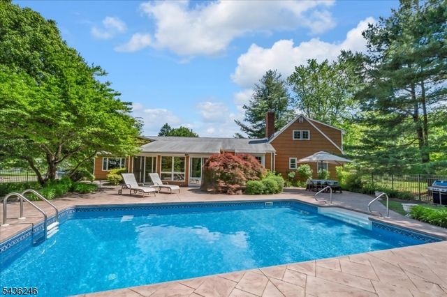 1097 Cambridge Ln, Bridgewater Twp., NJ 08807