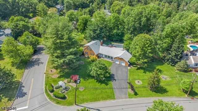 1097 Cambridge Ln, Bridgewater Twp., NJ 08807