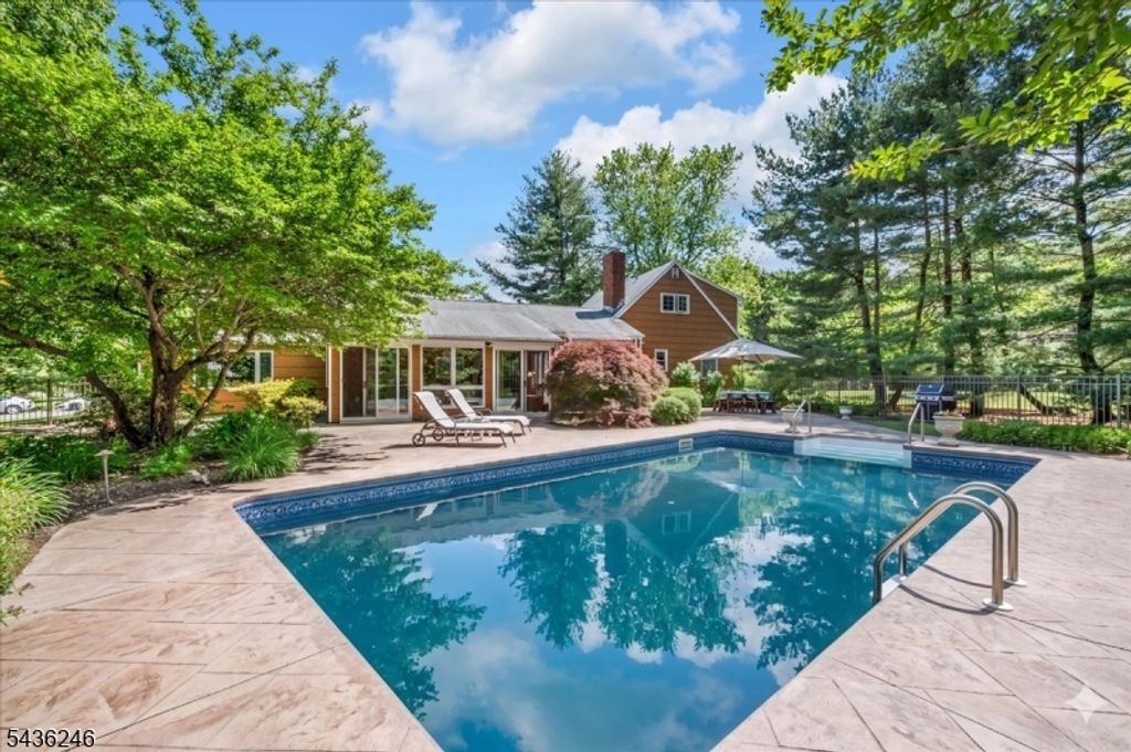 1097 Cambridge Ln, Bridgewater Twp., NJ 08807 — photo 2