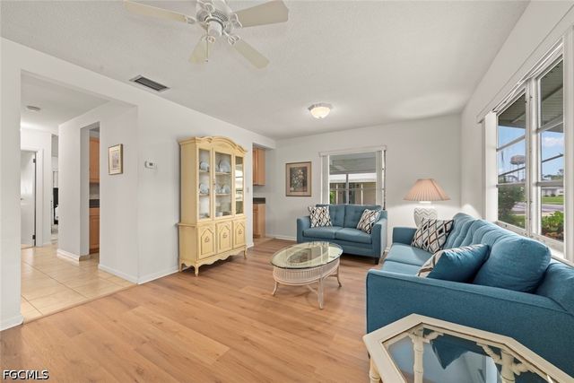16 Dawn Flower CIR, Lehigh Acres, FL 33936