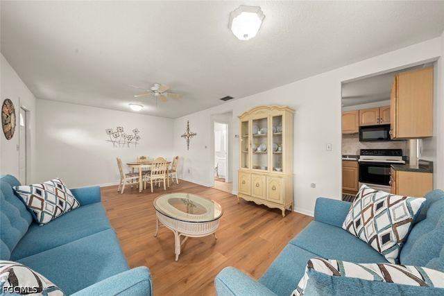 16 Dawn Flower CIR, Lehigh Acres, FL 33936