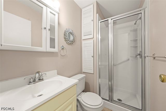 16 Dawn Flower CIR, Lehigh Acres, FL 33936