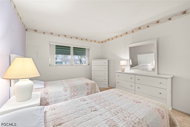 16 Dawn Flower CIR, Lehigh Acres, FL 33936