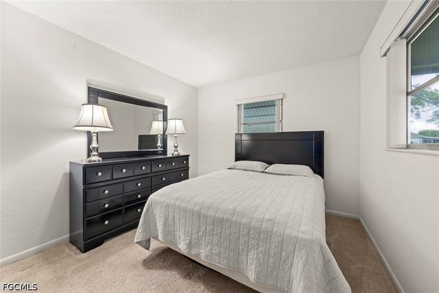 16 Dawn Flower CIR, Lehigh Acres, FL 33936