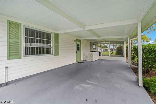16 Dawn Flower CIR, Lehigh Acres, FL 33936