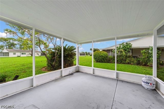 16 Dawn Flower CIR, Lehigh Acres, FL 33936