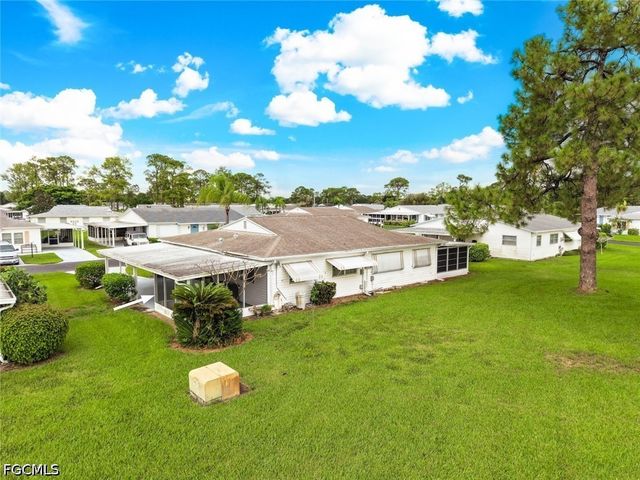 16 Dawn Flower CIR, Lehigh Acres, FL 33936