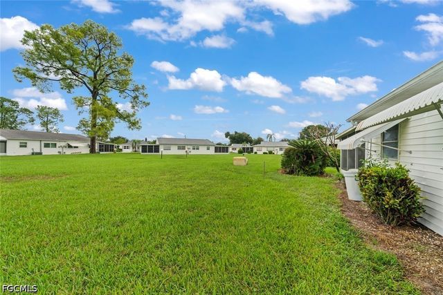 16 Dawn Flower CIR, Lehigh Acres, FL 33936