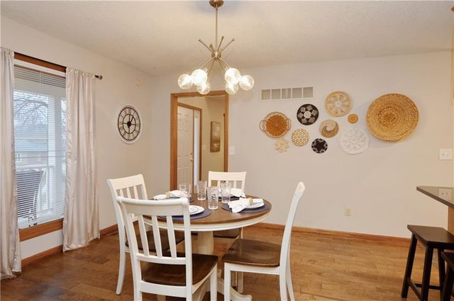 15145 Lakeport Lane, Smithville, MO 64068