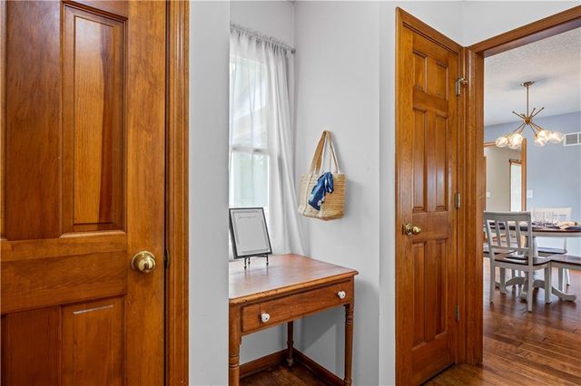 15145 Lakeport Lane, Smithville, MO 64068