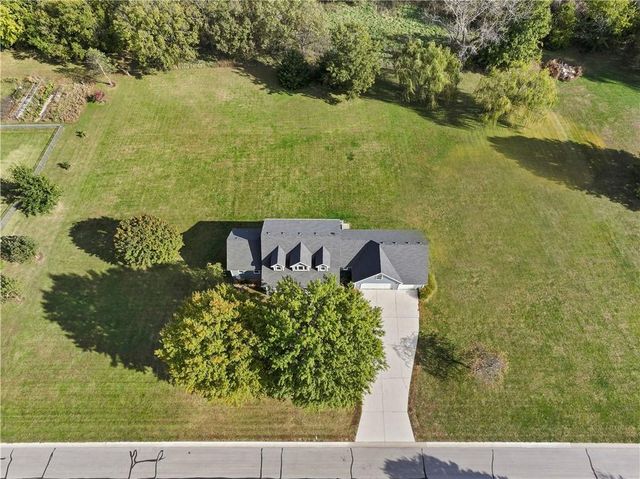 15145 Lakeport Lane, Smithville, MO 64068