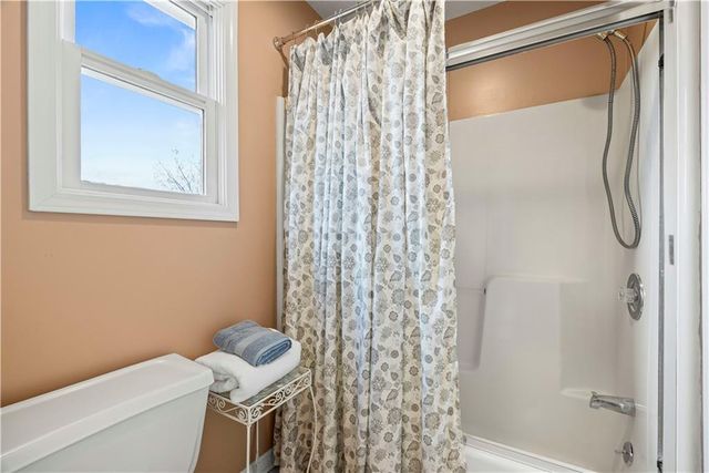 15145 Lakeport Lane, Smithville, MO 64068