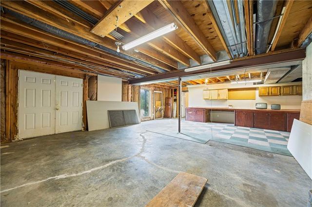 15145 Lakeport Lane, Smithville, MO 64068