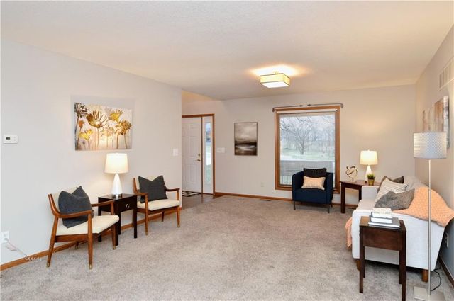 15145 Lakeport Lane, Smithville, MO 64068