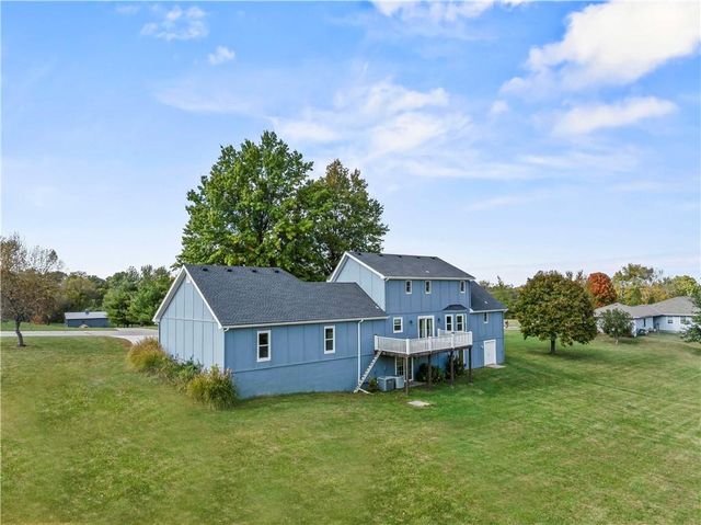 15145 Lakeport Lane, Smithville, MO 64068