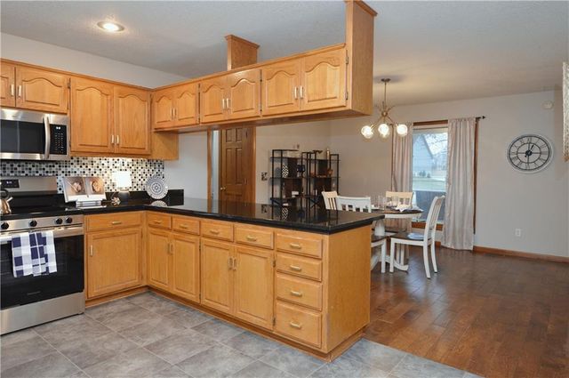 15145 Lakeport Lane, Smithville, MO 64068