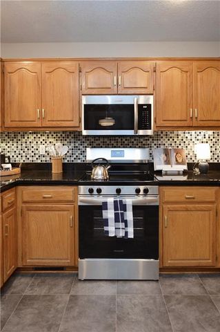 15145 Lakeport Lane, Smithville, MO 64068