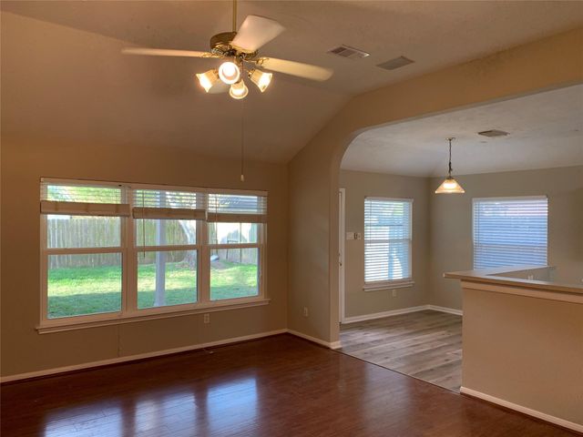 3611 Stratford Town Lane, Sugar Land, TX 77498