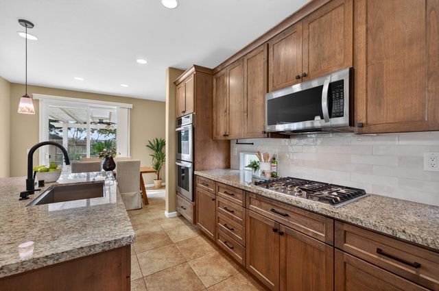 2045 Grayhorse Dr, Auburn, CA 95603