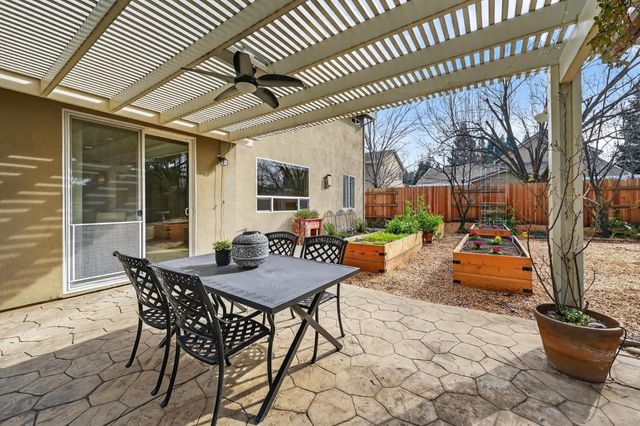 2045 Grayhorse Dr, Auburn, CA 95603