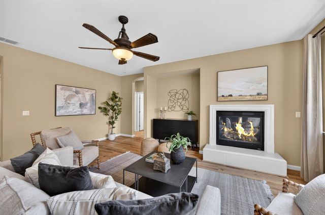 2045 Grayhorse Dr, Auburn, CA 95603