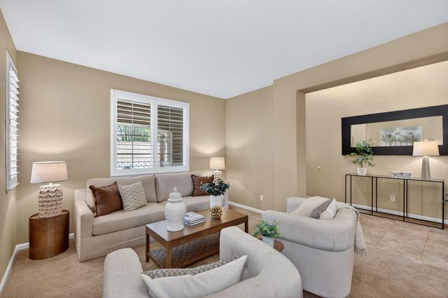 2045 Grayhorse Dr, Auburn, CA 95603