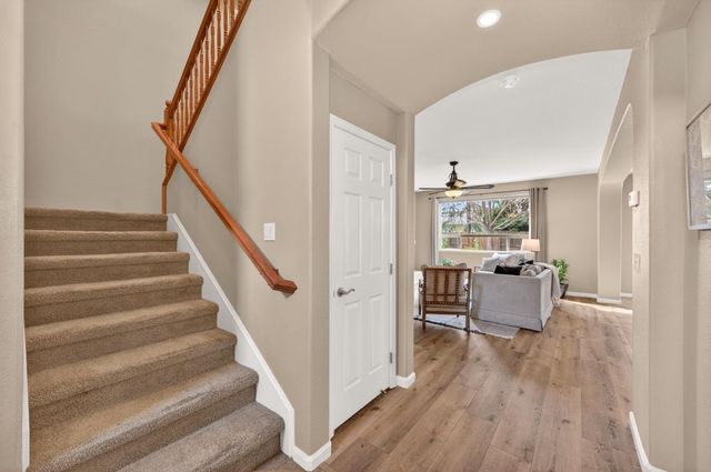 2045 Grayhorse Dr, Auburn, CA 95603