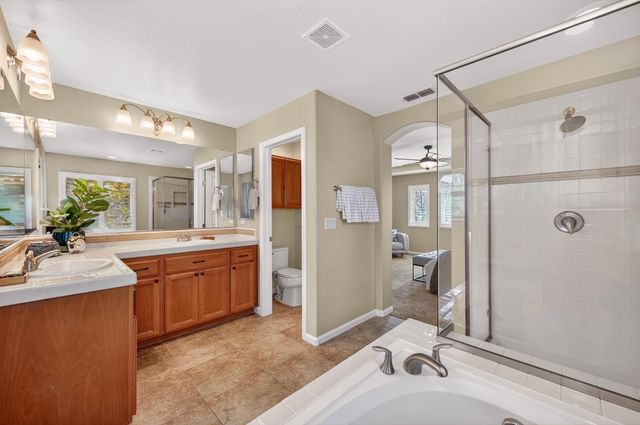 2045 Grayhorse Dr, Auburn, CA 95603