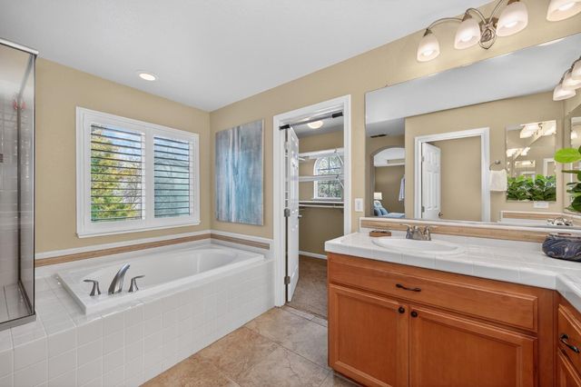 2045 Grayhorse Dr, Auburn, CA 95603